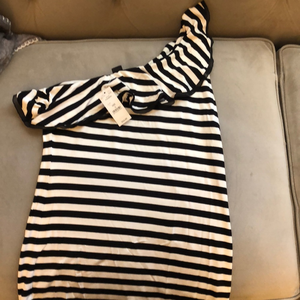 Striped one shoulder top